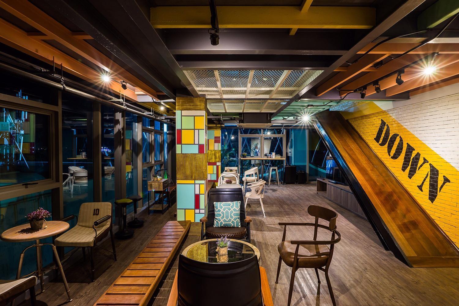 Nonze Hotel kapsul Pattaya